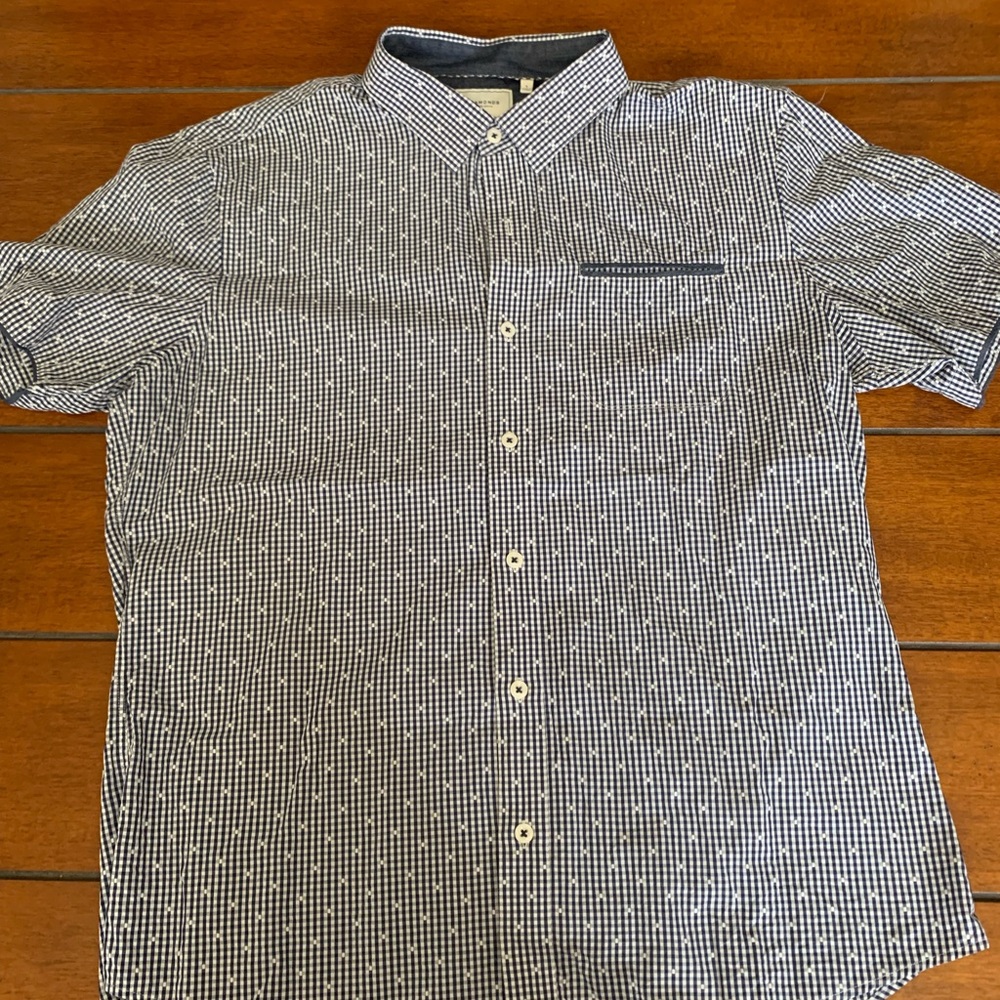7 Diamonds Blue and White Casual Button Down Shirt